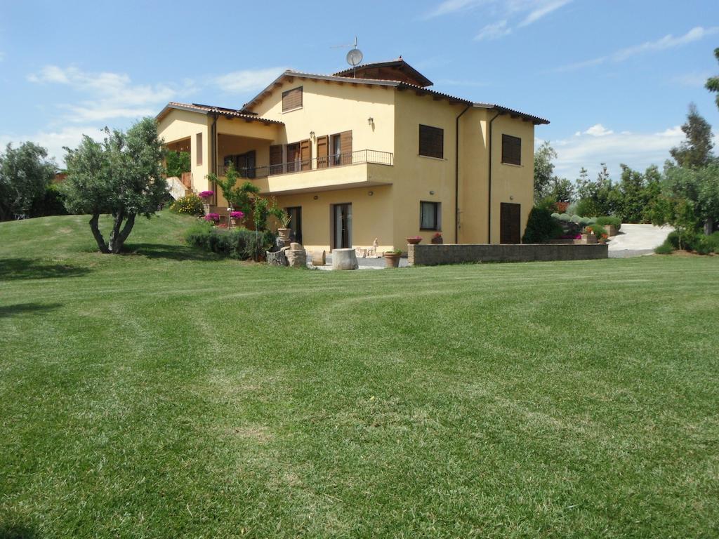 Locanda Degli Etruschi Montalto di Castro Exterior foto